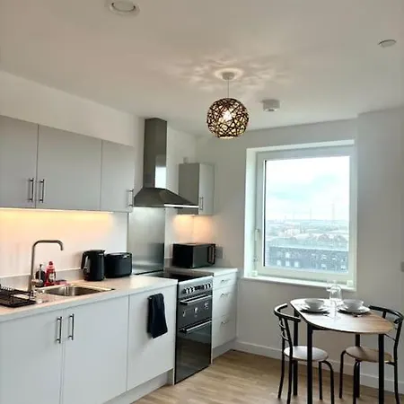 New Luxurious 2 Bedroom Apartment In East London! Barking  Exterior photo