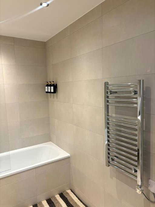 New Luxurious 2 Bedroom In East London! Barking (Greater London)