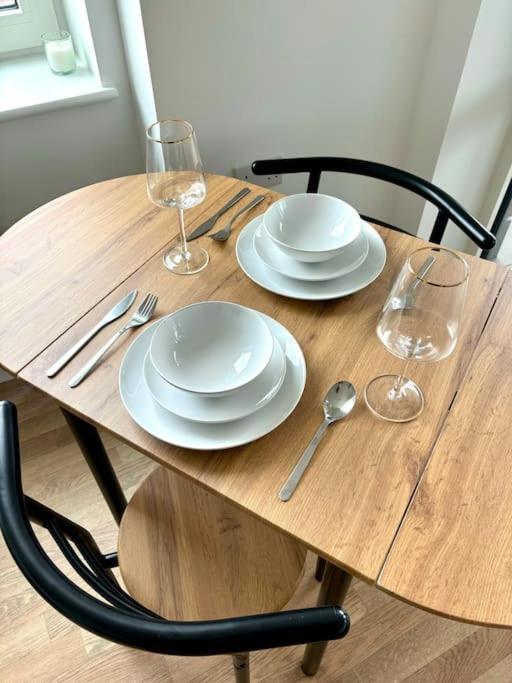Apartment New Luxurious 2 Bedroom In East London!