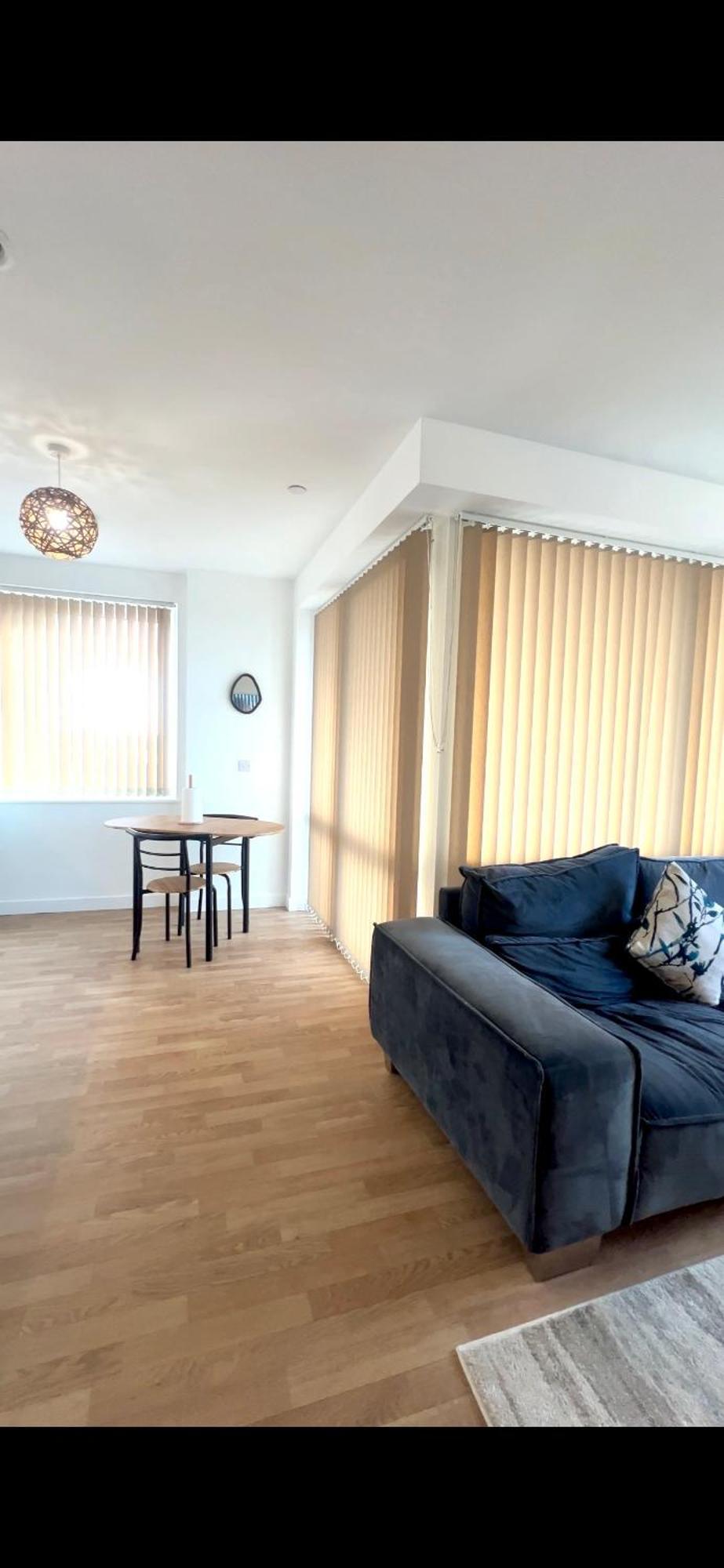 New Luxurious 2 Bedroom In East London! Apartment *
